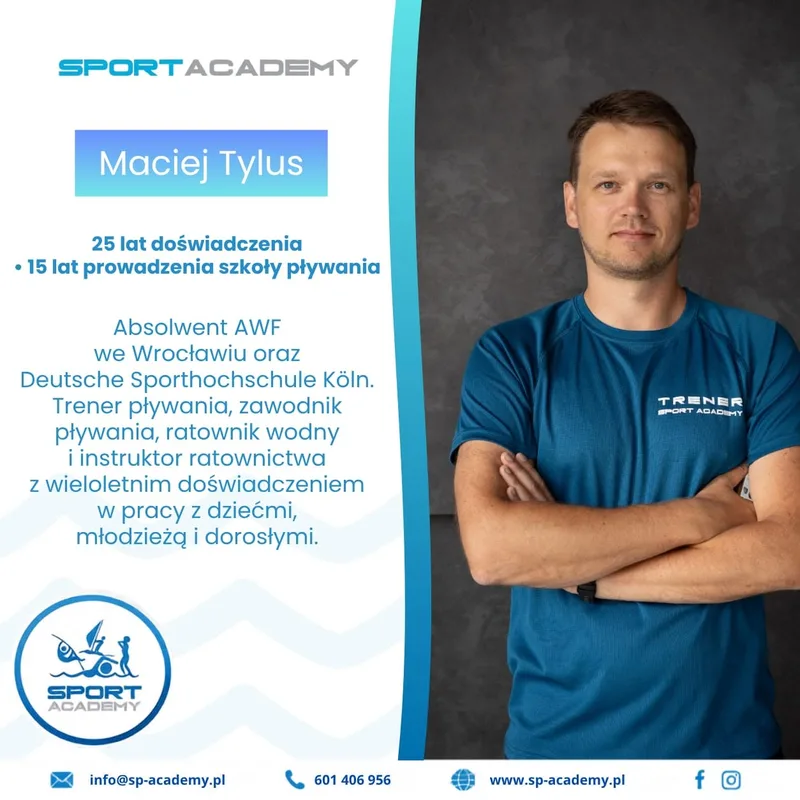 Grafika przedstawiająca trenera Sport Academy z opisem doświadczenia